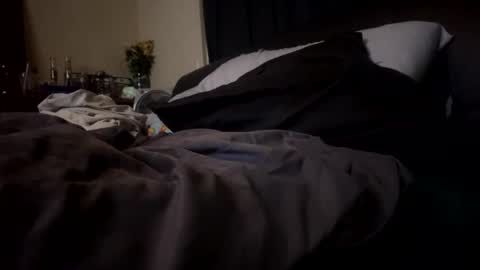 Snapshot of hunglong8 chatting on 10.03.25 hunglong8 online show from 10.03.25