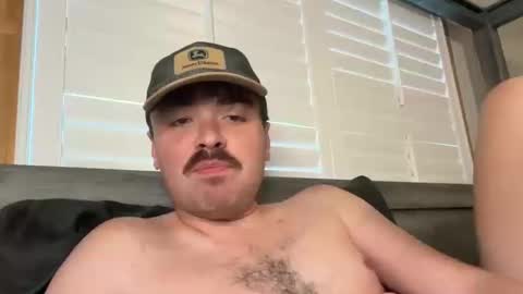 Snapshot of hunterbentleyy chatting on 10.13.25 Hunter online show from 10.13.25