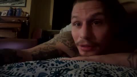 Snapshot of husbandandwife2011 chatting on 02.01.25 husbandandwife2011 online show from 02.01.25