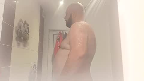 Snapshot of hustlehardd chatting on 11.04.25 hustlehardd online show from 11.04.25