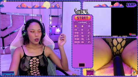 Snapshot of hyliebloom chatting on 12.05.24 Ashley online show from 12.05.24