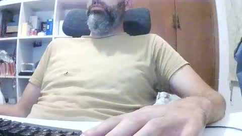 Snapshot of hyperpau chatting on 09.17.25 Hyperpau online show from 09.17.25