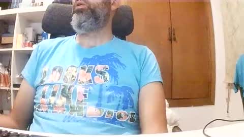 Snapshot of hyperpau chatting on 09.18.25 Hyperpau online show from 09.18.25