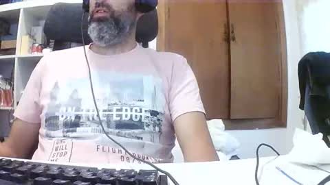 Snapshot of hyperpau chatting on 09.20.25 Hyperpau online show from 09.20.25