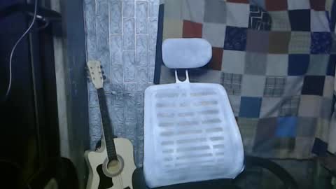 Snapshot of i_am_asian90 chatting on 12.19.24 Kim online show from 12.19.24