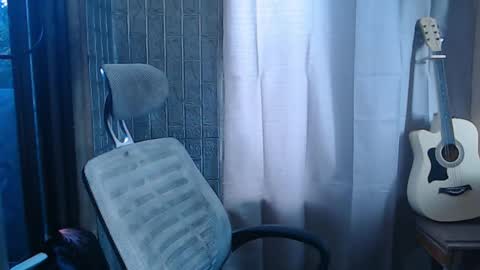 Snapshot of i_am_asian90 chatting on 01.11.25 Kim online show from 01.11.25