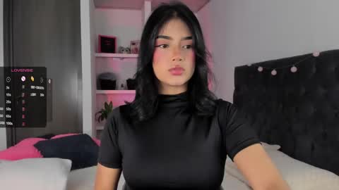 Snapshot of iamjulietaa chatting on 01.15.25    online show from 01.15.25