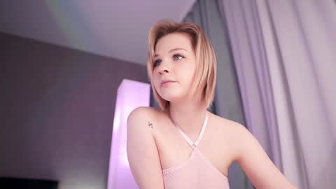 Snapshot of iamninamint chatting on 01.21.25 Nina  online show from 01.21.25