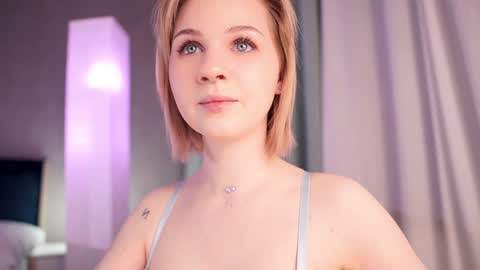 Snapshot of iamninamint chatting on 01.26.25 Nina  online show from 01.26.25