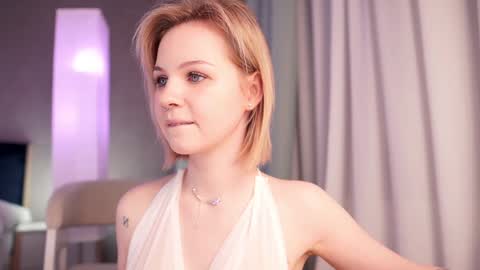 Snapshot of iamninamint chatting on 01.26.25 Nina  online show from 01.26.25