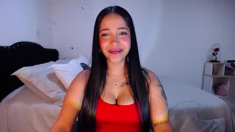 Snapshot of iamroxanne chatting on 10.04.25 Camila online show from 10.04.25