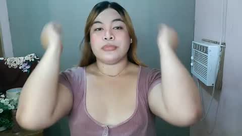 Snapshot of iana_whorexxx chatting on 02.24.25 iana online show from 02.24.25