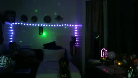 Snapshot of ibpms247 chatting on 09.17.25 PMS online show from 09.17.25