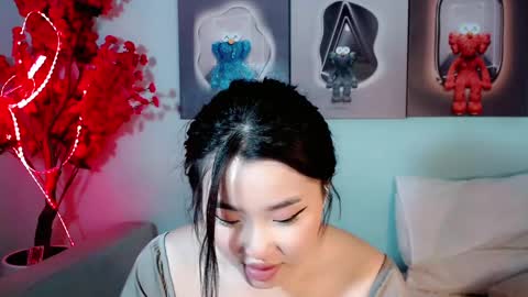 Snapshot of ichiben chatting on 12.22.24 ichiben online show from 12.22.24