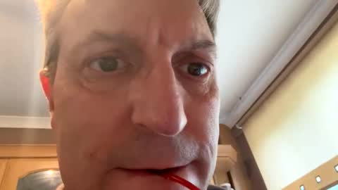 Snapshot of icums4u chatting on 10.09.25 icums4u online show from 10.09.25