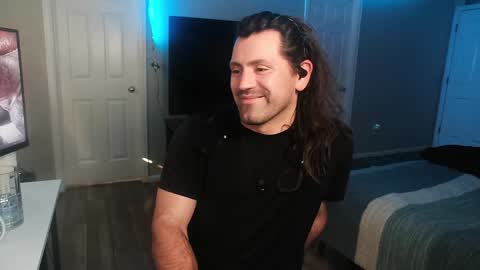 Snapshot of icy_ivy chatting on 01.12.25 Ivan online show from 01.12.25