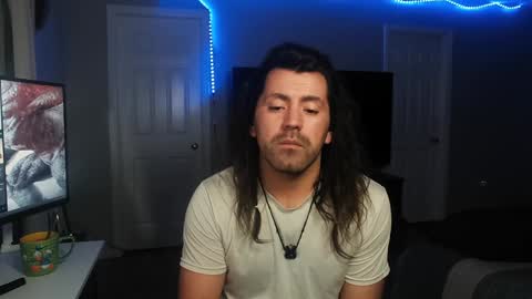 Snapshot of icy_ivy chatting on 01.21.25 Ivan online show from 01.21.25