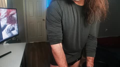 Snapshot of icy_ivy chatting on 01.27.25 Ivan online show from 01.27.25