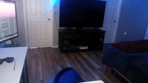 Snapshot of icy_ivy chatting on 01.31.25 Ivan online show from 01.31.25