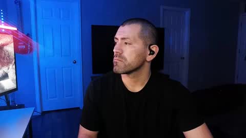 Snapshot of icy_ivy chatting on 02.23.25 Ivan online show from 02.23.25