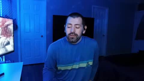 Snapshot of icy_ivy chatting on 03.03.25 Ivan online show from 03.03.25