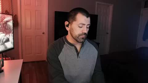 Snapshot of icy_ivy chatting on 03.10.25 Ivan online show from 03.10.25