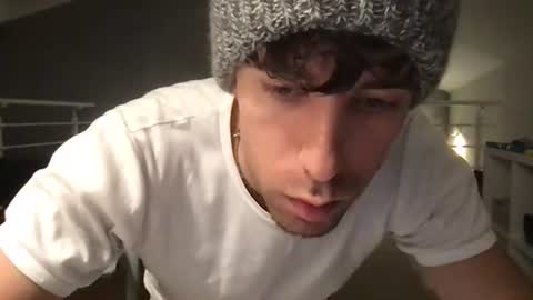 Snapshot of icyninesix chatting on 12.19.24 icyninesix online show from 12.19.24