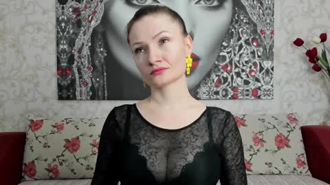 Snapshot of illegalbeauty87 chatting on 01.26.25 Ingrid or more easier...Miss GoDDess Mistress online show from 01.26.25
