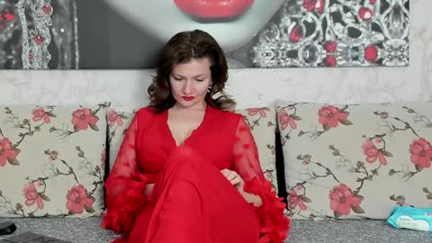 Snapshot of illegalbeauty87 chatting on 02.05.25 Ingrid or more easier...Miss GoDDess Mistress online show from 02.05.25