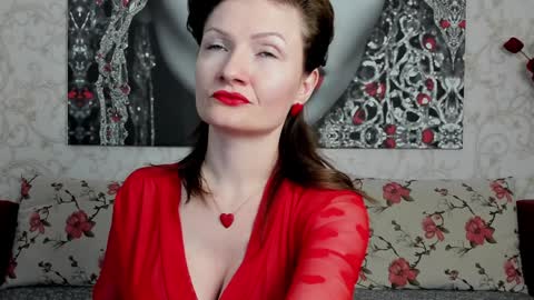 Snapshot of illegalbeauty87 chatting on 02.06.25 Ingrid or more easier...Miss GoDDess Mistress online show from 02.06.25