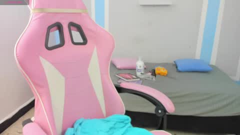 Snapshot of im_angels7 chatting on 01.10.25 Angela online show from 01.10.25