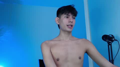 Snapshot of im_davo23 chatting on 01.05.25 Davo online show from 01.05.25