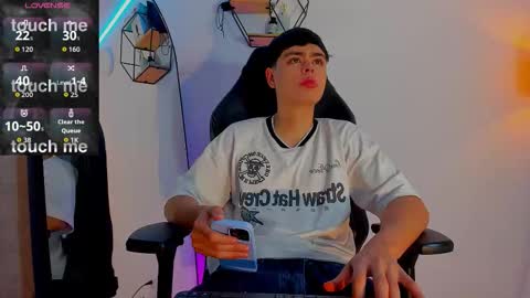 Snapshot of im_juaniito chatting on 09.14.25  40 OFF TODAY online show from 09.14.25