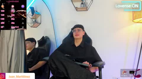 Snapshot of im_juaniito chatting on 10.04.25  40 OFF TODAY online show from 10.04.25