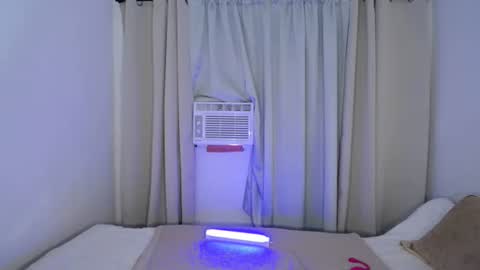 im_yourgirlnextdoor_venuz online show from 10.03.25