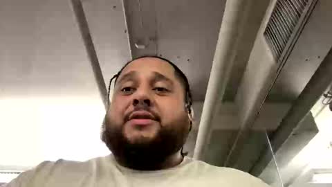 Snapshot of imbbyboy chatting on 10.01.25 imbbyboy online show from 10.01.25