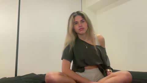 Snapshot of imrubyy chatting on 02.22.25 RUBYY 3 online show from 02.22.25