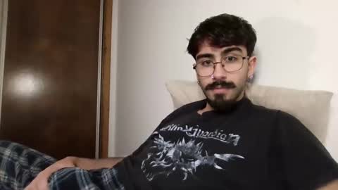 Snapshot of incubusszz chatting on 01.03.25 incubus online show from 01.03.25