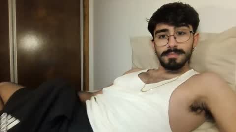 Snapshot of incubusszz chatting on 01.08.25 incubus online show from 01.08.25