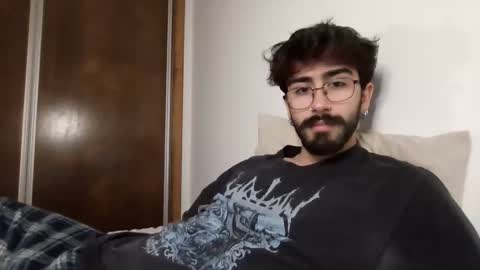 Snapshot of incubusszz chatting on 02.06.25 incubus online show from 02.06.25