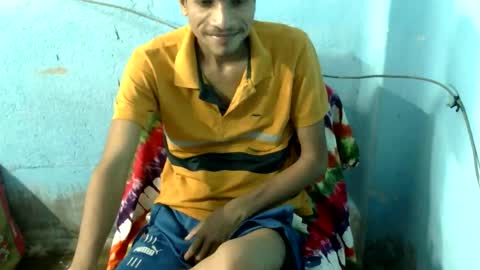 Snapshot of indian_bengali_boy chatting on 10.05.25 Suman Leo online show from 10.05.25