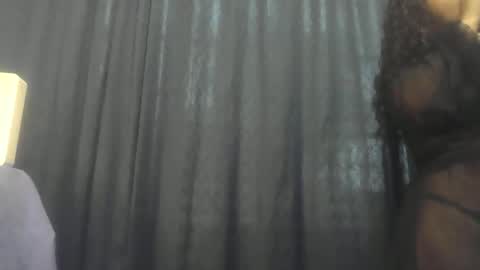 Snapshot of indiancutiexo chatting on 10.12.25 indiancutiexo online show from 10.12.25