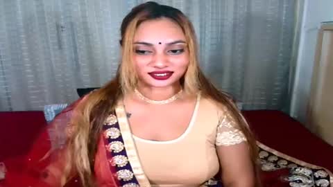 Snapshot of indiansecretlove20 chatting on 10.12.25 goddess online show from 10.12.25