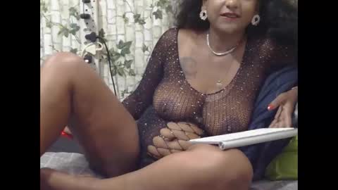 Snapshot of indiantina01 chatting on 02.20.25 tina online show from 02.20.25