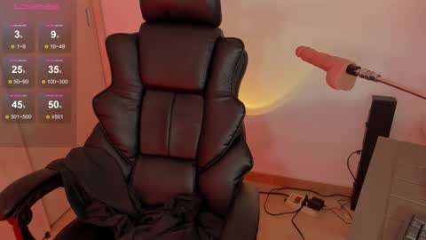 Snapshot of indie_78 chatting on 09.11.25 Hey  Im Indie follow me on my instagram  online show from 09.11.25