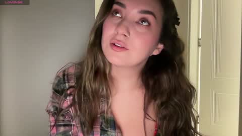 Snapshot of indikaflower chatting on 01.07.25 Indika Flower online show from 01.07.25