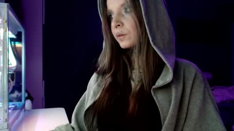 Snapshot of inesdesire chatting on 01.08.25 InesDesire online show from 01.08.25