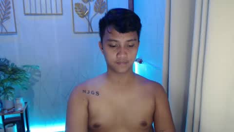 Snapshot of innocent_neil143 chatting on 01.16.25 Neil online show from 01.16.25
