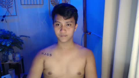 Snapshot of innocent_neil143 chatting on 01.22.25 Neil online show from 01.22.25