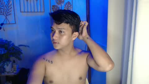 Snapshot of innocent_neil143 chatting on 01.26.25 Neil online show from 01.26.25